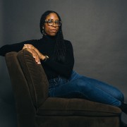 Tee Elle Headshot 2023